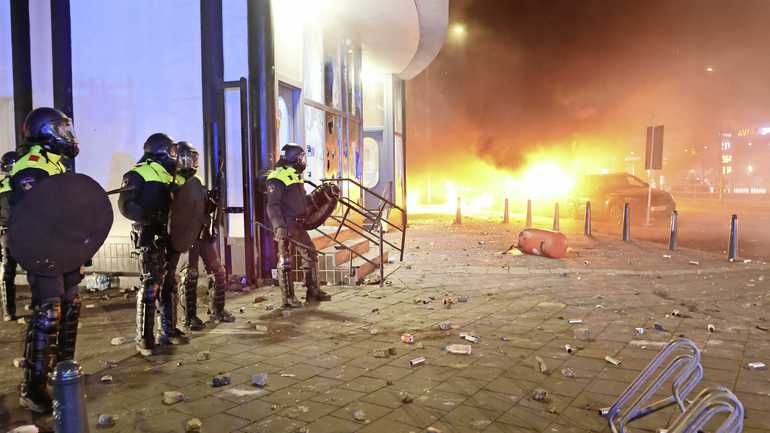 NPB over Fruitweg-rellen: ‘overleven in oorlogsgebied’