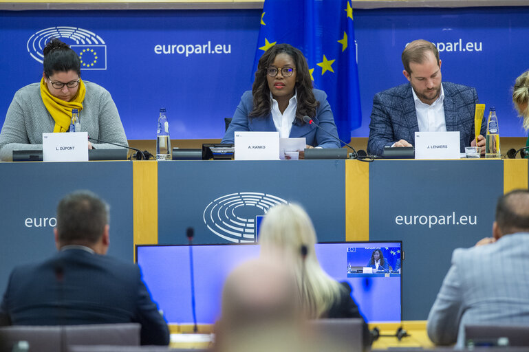 Met Europese politici in gesprek over geweld tegen de politie