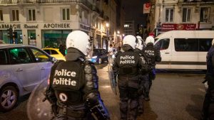 Steun en eerbetuiging aan alle Franse collega's