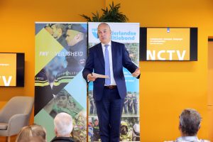 Leden geboeid door cybercrime stories