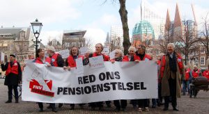 Help! Pensioenstelsel in politieke nood!