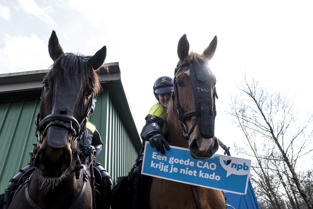 Onder druk gezet door je werkgever? Meld het!