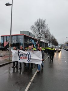 Politiek dwingt politiebonden tot hardere cao-acties