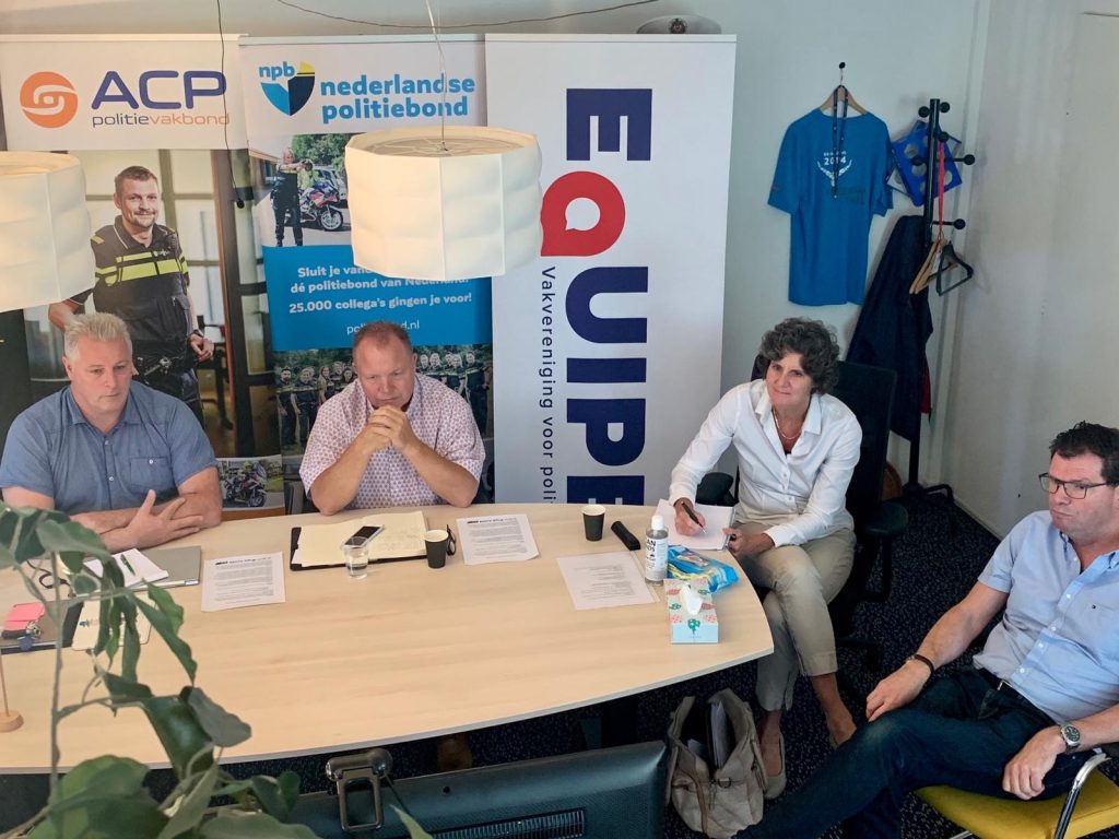 Politiebonden maken gezamenlijke cao-inzet