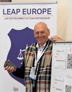 Politie en drugsbeleid: zelf blijven nadenken!