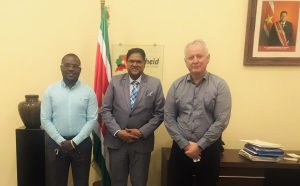 NPB: Nederland moet investeren in politie Suriname