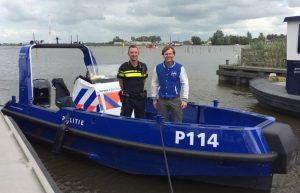 Waterpolitie verscherpt protestactie