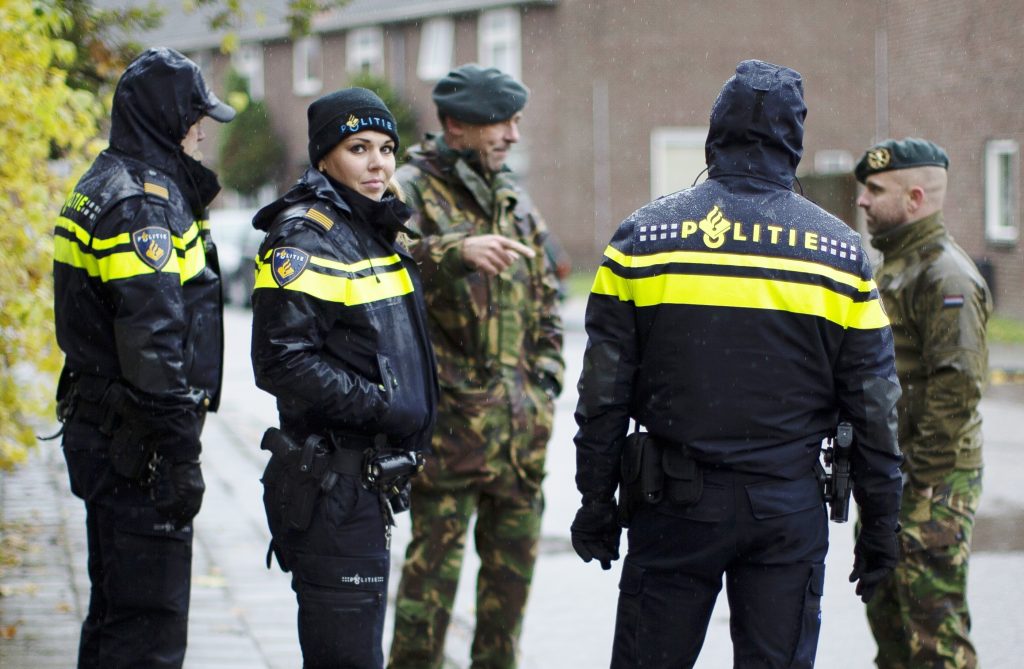 Steun de CAO-petitie van de Defensiebonden