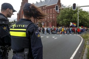 RVU-actie politiebonden: ruim baan voor A12-klimaatmars