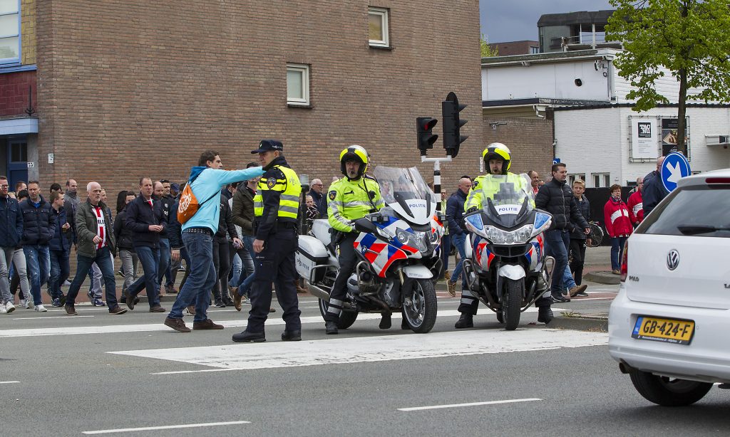 CAO-actie: politie sluit binnensteden af