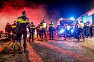 Politiek moet voor  hulpverleners gaan staan