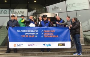 Bonden willen politieke reactie pensioenpetitie