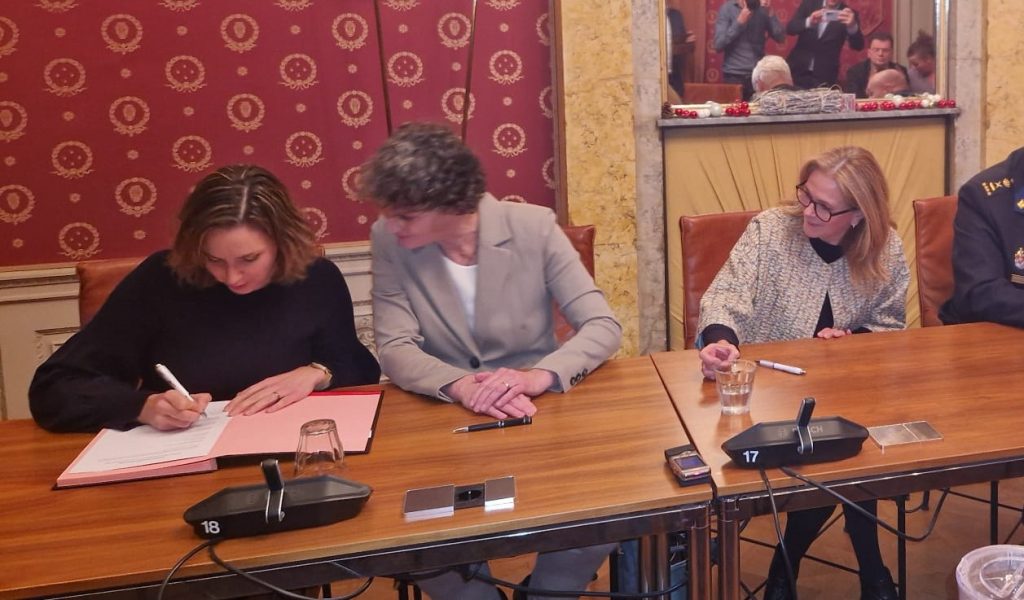 Handtekeningen onder politie-cao 2024-2025