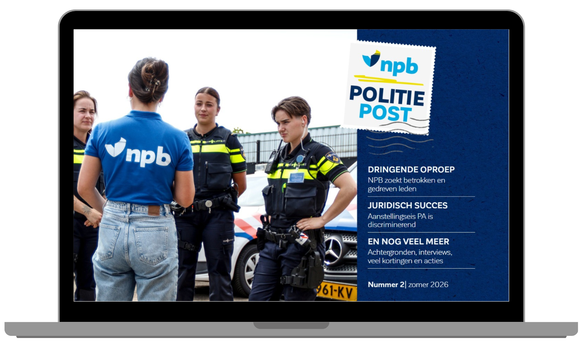 Group of police officers in uniform talking, one wearing a blue npb shirt, beside a blue wall with a 'Politie Post' poster